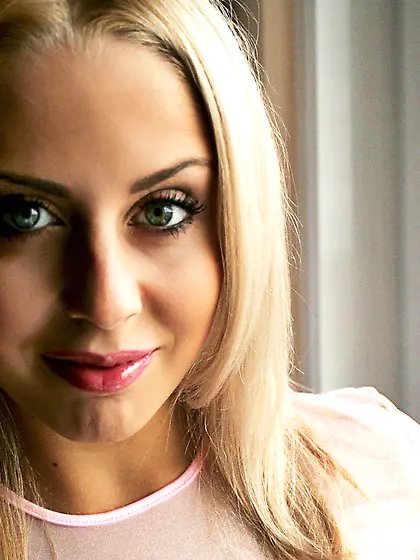 Blonde goddess with perfect body strips naked to ride lover's ha