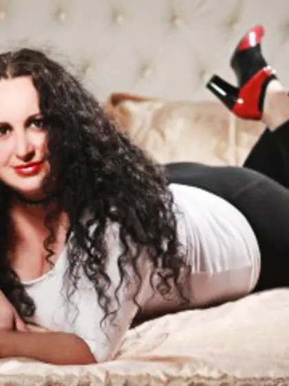 Brunette Helene Roleplay.