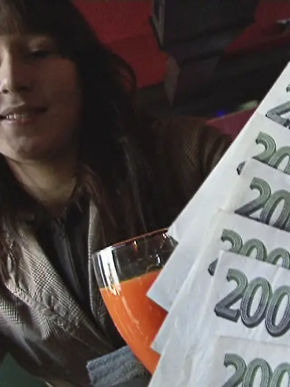 Blonde slut takes money