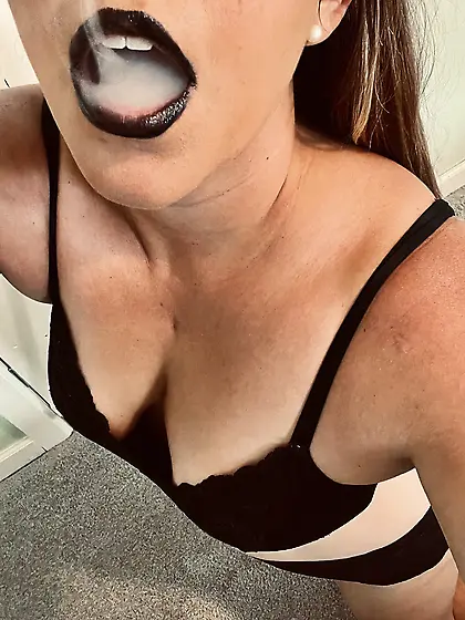 Black lipstick vaping