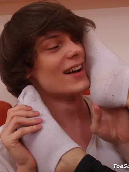 Dudes enjoy foot jobs