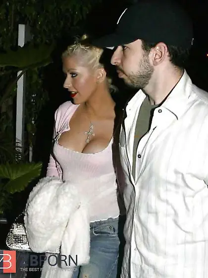 Spectacular Celebs Seethrough by Voyeur TROC