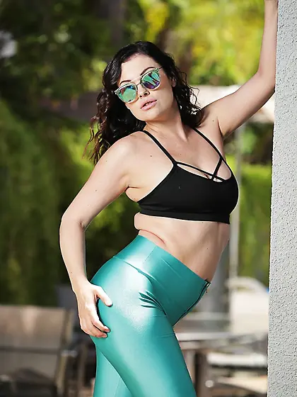 Smoking-hot MILF with yummy tits decides to use exercise ball be