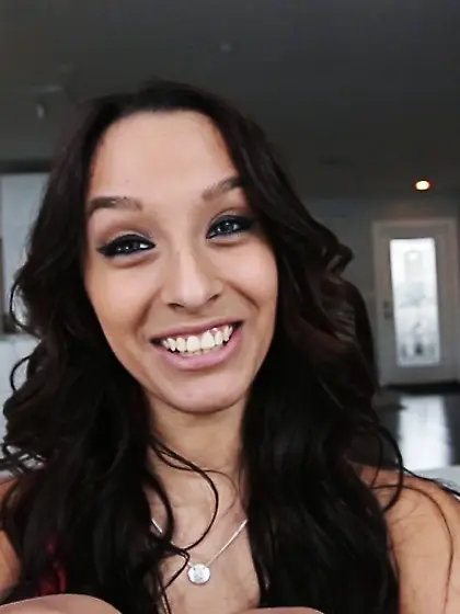 Gorgeous brunette teen amateur