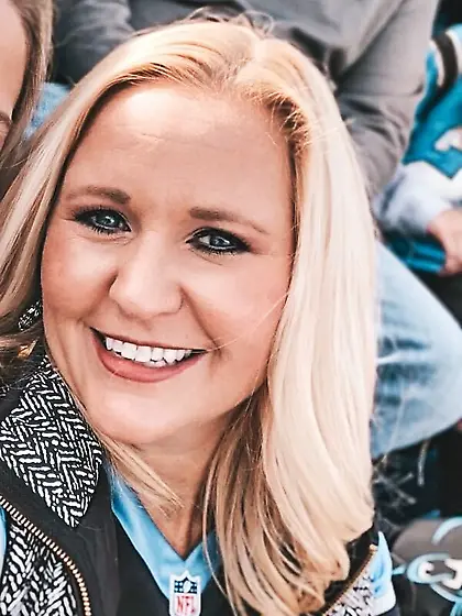 Abigail shows off a pretty bra and prettier tits