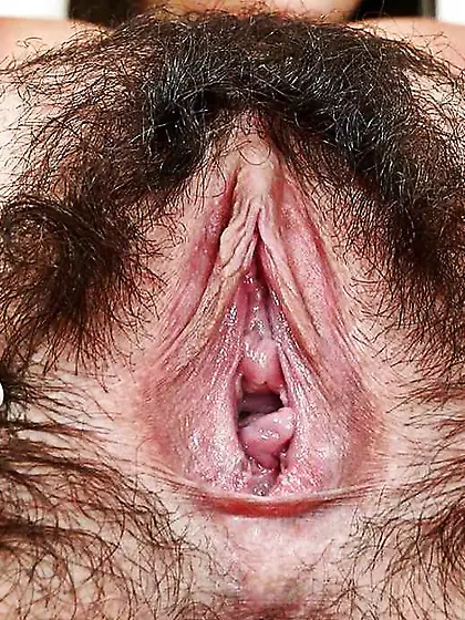 BUCETAS PELUDAS = fur covered cooch CLOSE