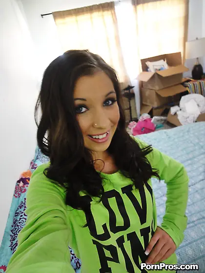 Gentle brunette relaxes in the sun when her strong boyfriend joi