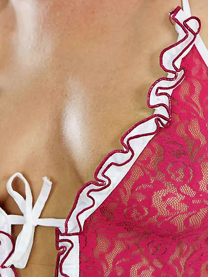 Linda Brown takes all of her clothes off and gets her tight vagi