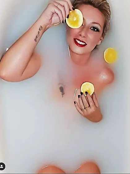 VERONICA MARTINEZ MORALES EROTIC MODEL