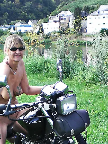 Bike-camping with Ex Martina - N.  C.