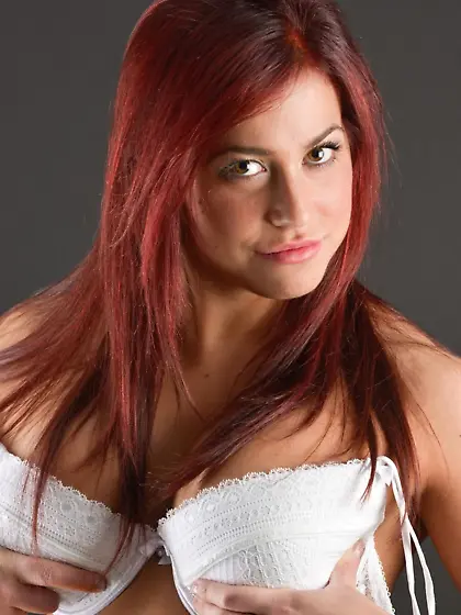 Models Heidi Van Horny and Shana Lane posing for the camera