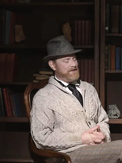 Little redhead woman bondage