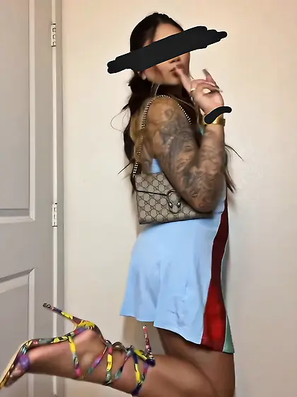 Cousin Jo in sexy heels