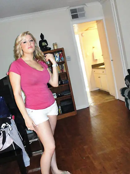 Sassy blonde Dayna Vendetta has her big tits oiled and her throa