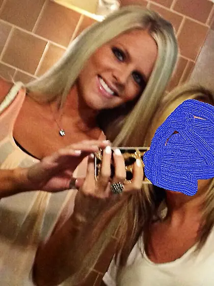 Willow showing off her tits at spring break