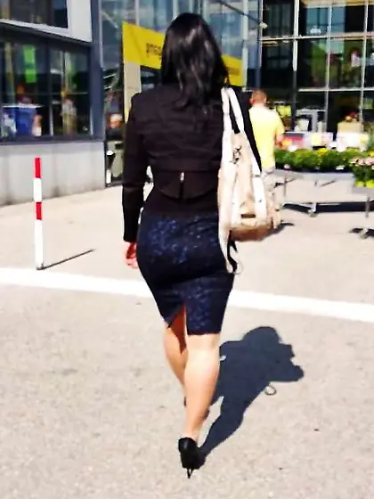 Cuming behind Mega Nylon Breezy in High-Heeled Shoes