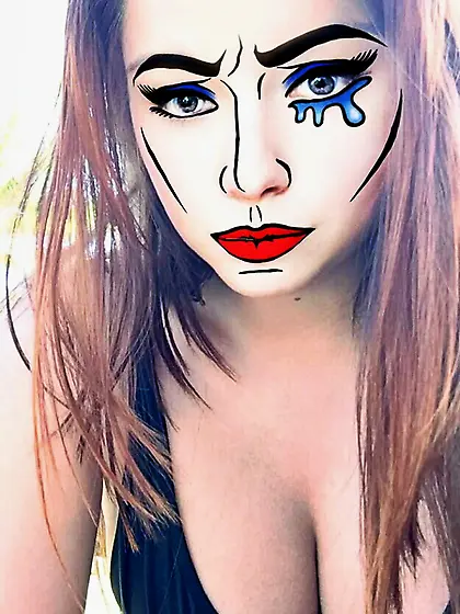 Ariel Winter Cleavage Photos