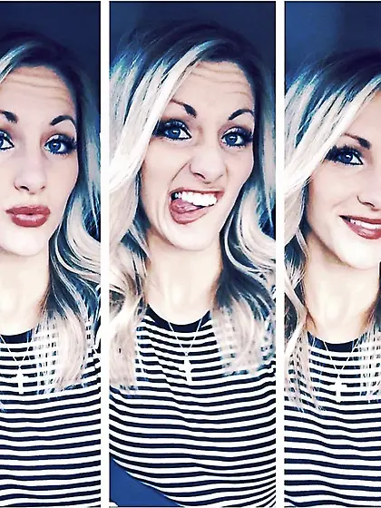 Hotties Heather & Lacey on GGW bus