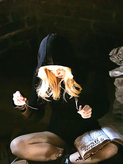 Model lesbian cosplay