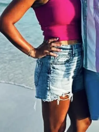 Hotties Heather & Lacey on GGW bus