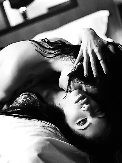 Anitas exclusive sensual lesbian view 301