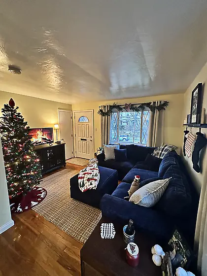 Posting their nudes for free