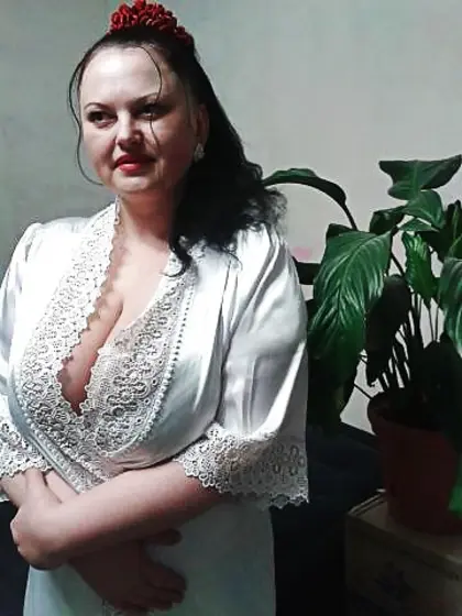 Busty Russian Woman 510