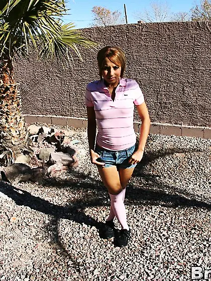 Gentle and curvy Veronique Vega seduces a dude into making sex w