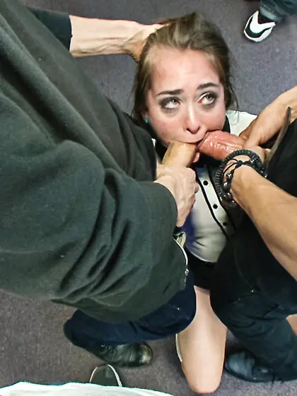 Pretty girl suck dicks