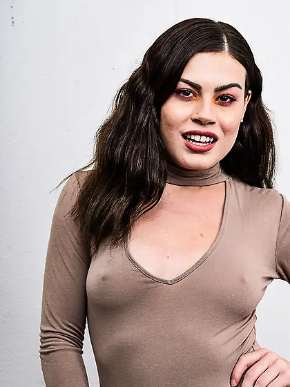 Brunette Veronica Valentine seems genuinely fucking perfect