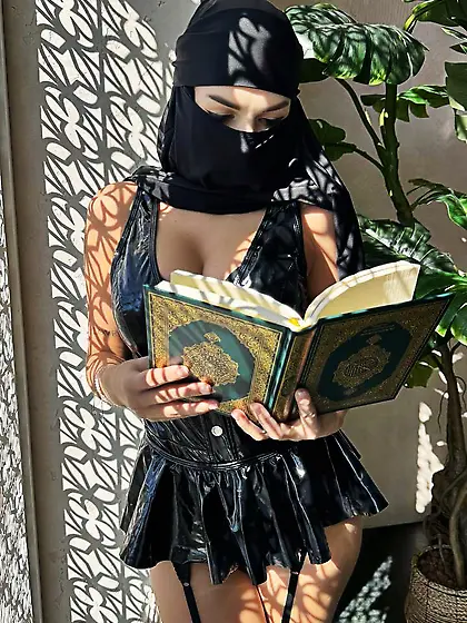 The Quran iş trampled underfoot