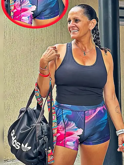 Milf hot cameltoe and ass