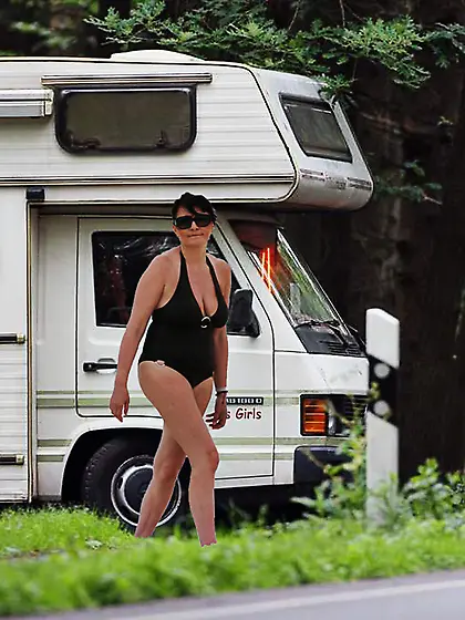 Street Hooker Mariolitta Fuck Public for Cash