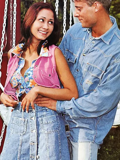 Tanned young whore spreads for two hunks