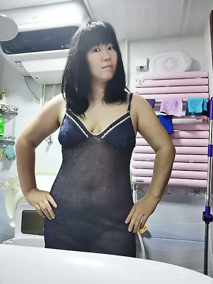 Viya the chubby Chinese wife and mother