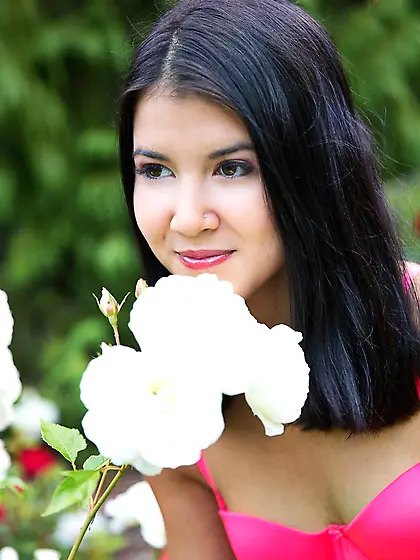 Slim Euro brunette loves walking naked along quiet places in the