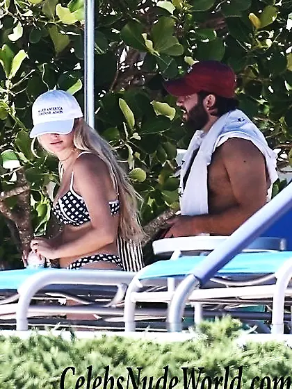Corinne Olympios Bikini