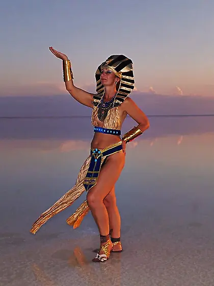 Colorful Elton Evening in Egypt style