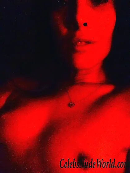 Carly Pope masturbation pics