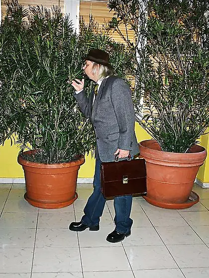 Maya Bee moans and screams while she gets her vagina drilled har