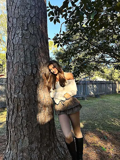 Rachel Pizzolato Thanksgiving Photoshoot 11/27/25