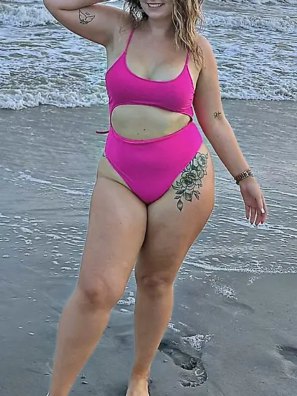 Tara Curly haired natural PAWG Teacher JERK HARD