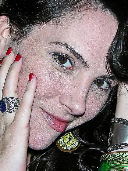 MILF Babe Modeling Nude