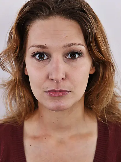 Diva strips down and poses naked betraying husband and becoming