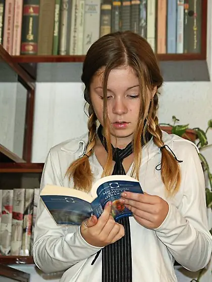 Pigtailed blonde cuttie Emily 18 takes off her mini skirt and sh