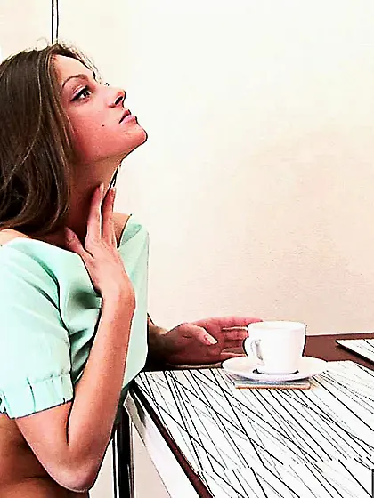 Teen brunette masturbates at home
