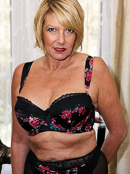 Blonde granny pierced clit