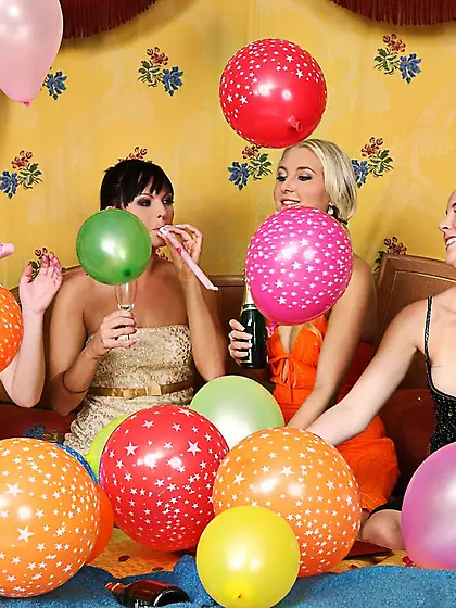 Sweet chicks Susan,  Sandra,  Katerina and Malisa celebrate birthd