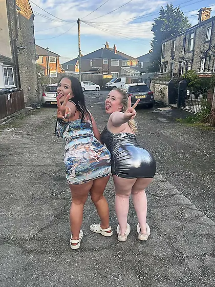 British Chav Teens To Drain Your Balls [2]