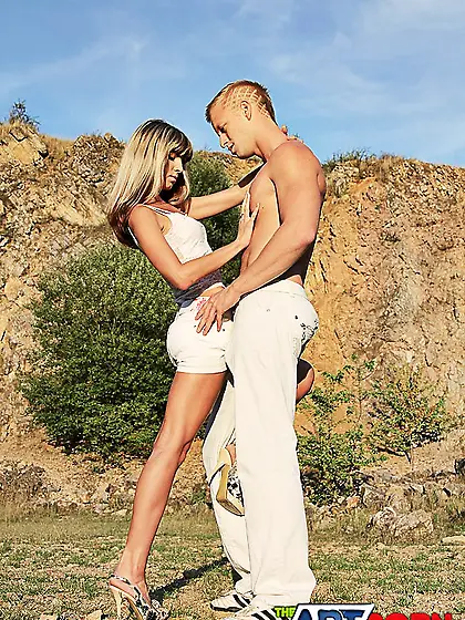 Face sitting slut gets pussy fucked outside